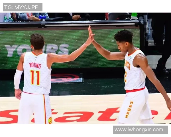 老鹰与灰熊激战正酣精彩比赛直播全程回顾与分析